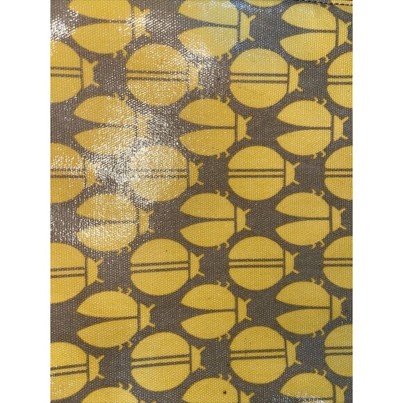 Fossil Key-Per Coated Canvas Zipper Ladybug Print Tablet iPad Case - Picture 3 of 4